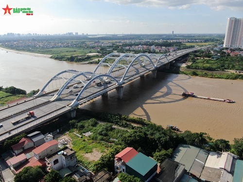 Khám phá cây cầu vòm thép “độc nhất Việt Nam” tại Hà Nội